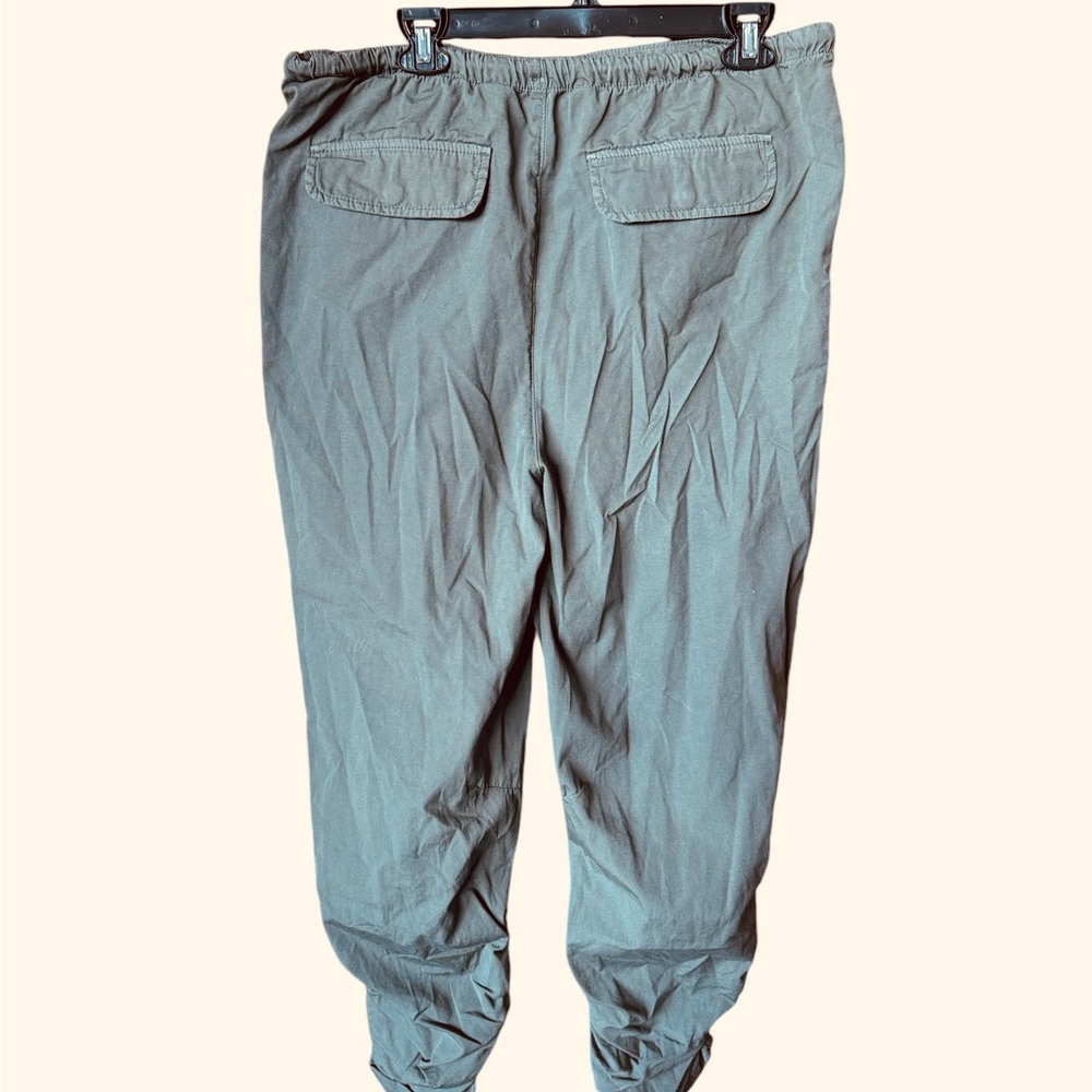 Free People Olive Green Cargo Pants NWT - Picture 4 of 6